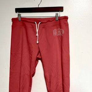 GAP capri sweats. So soft - 60% cotton, 40% polyester. Size M.
